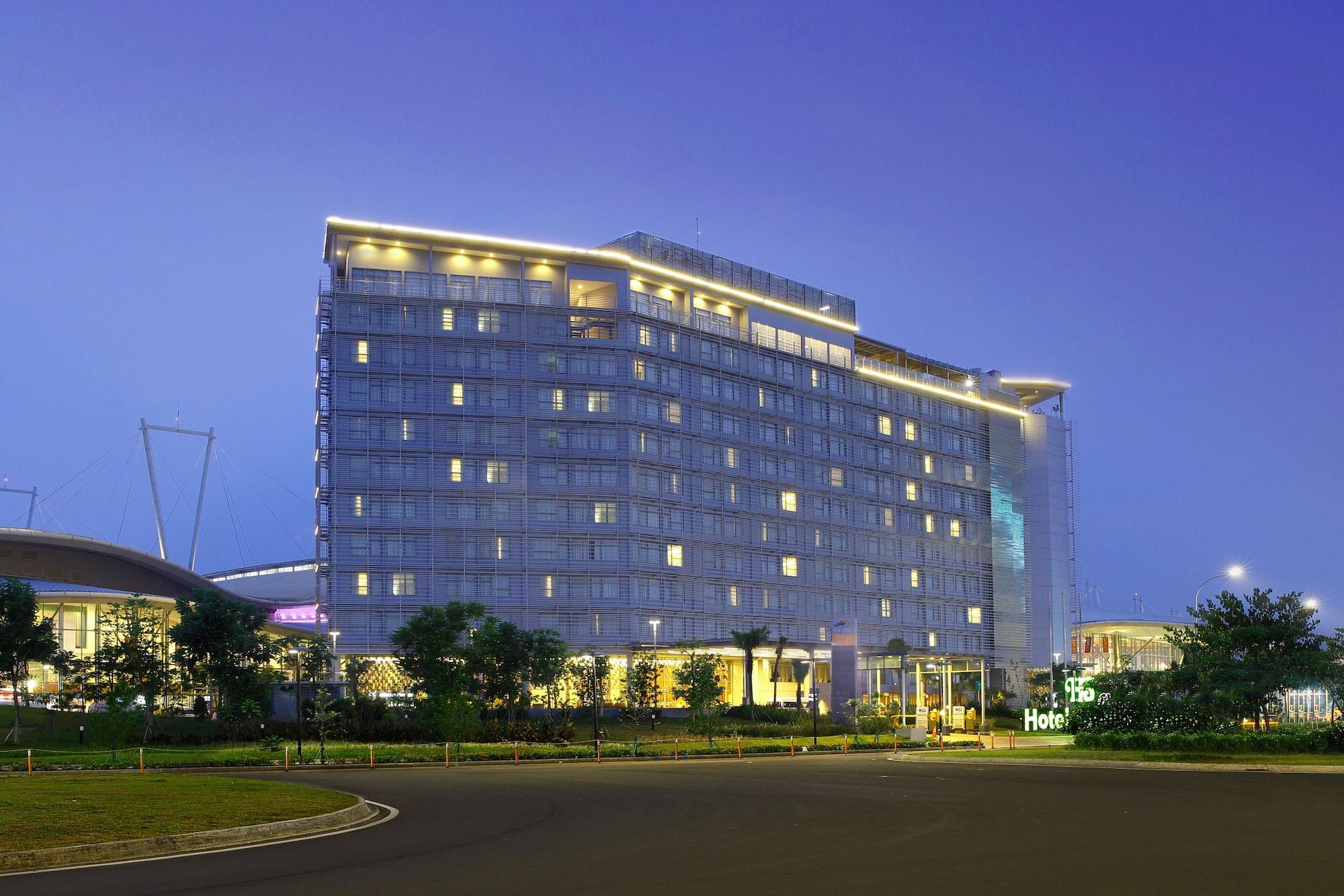 Hotel Santika Premiere Ice - Bsd City Серпонг Екстериор снимка