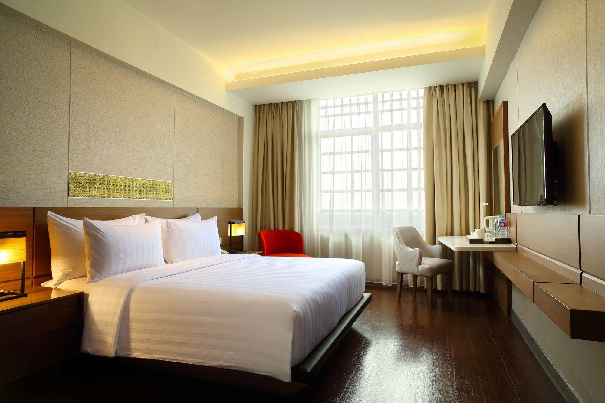 Hotel Santika Premiere Ice - Bsd City Серпонг Екстериор снимка